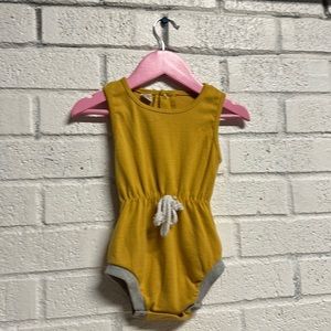 Mustard romper